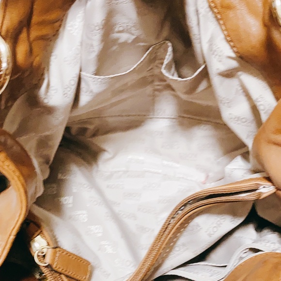 Michael Kors Bag - Picture 9 of 16